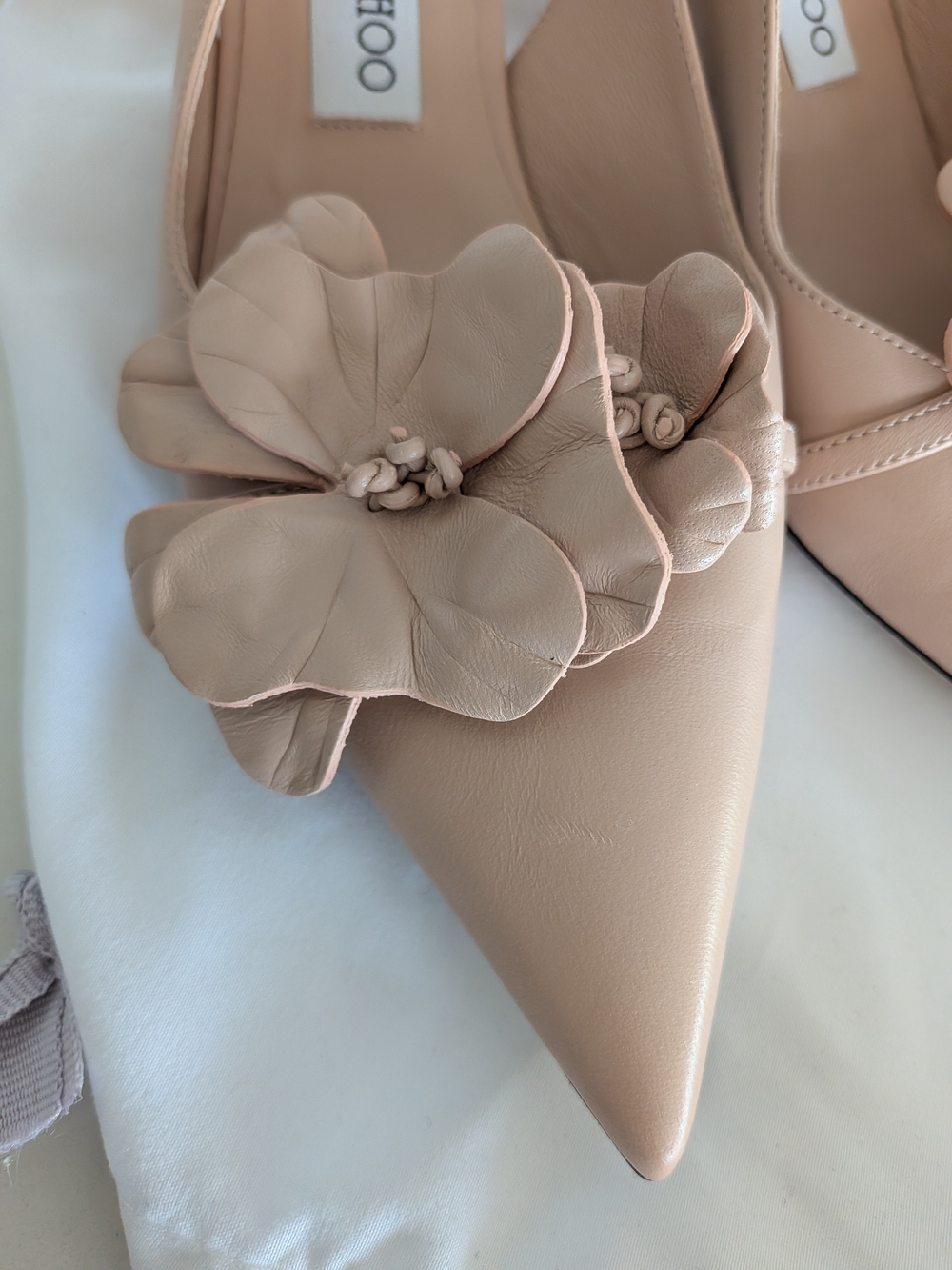 Jimmy Choo Women's Nude Slingback Flower Pointed-Toe Pumps - Picture 5 of 9